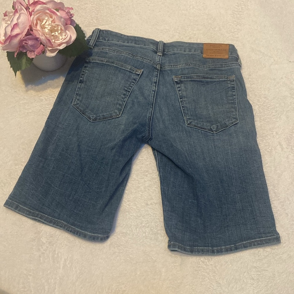 LUCKY BRAND Size 4/27 Bermuda Blue Jean Shorts - Picture 8 of 11